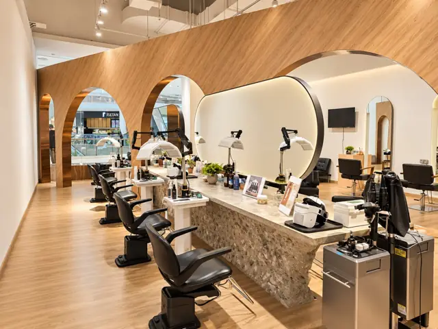 护理区座位 / Care stations